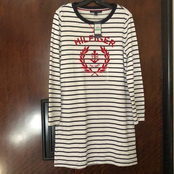 Tommy Hilfiger Dresses & Skirts - Tommy Hilfiger long sleeve dress